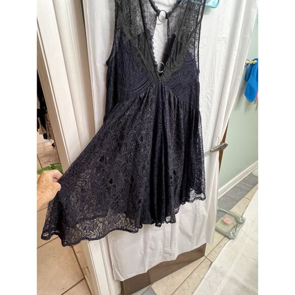 Free People Don't You Dare Lace Mini Dress in Black Combo Sz M Boho Goth Witchy - Picture 8 of 13
